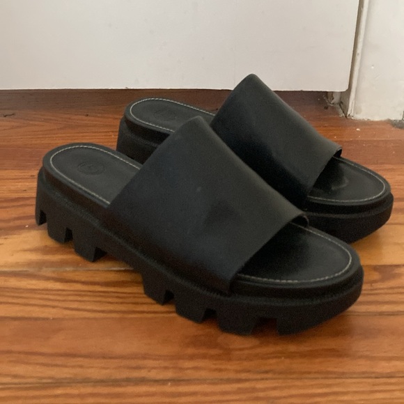 Urban outfitters lug platform shoe size 7 - Picture 2 of 5